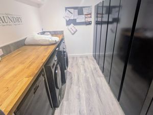 Photo 25- click for photo gallery